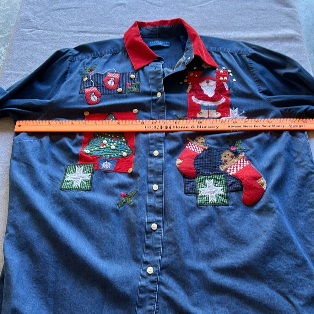 EUC Karen Scott Plus size winter denim embroidered shirt- Size 1X. - Picture 3 of 9